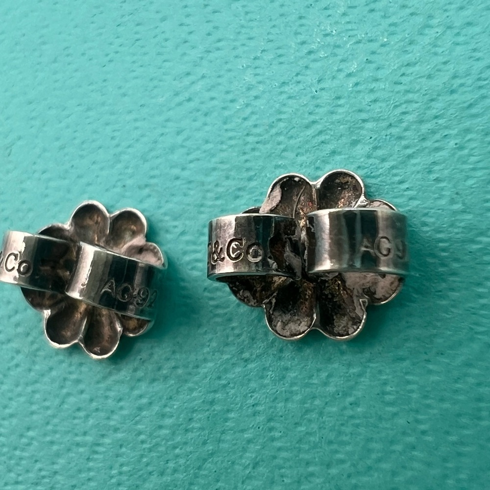 🔴Authentic TIFFANY & CO White Pearl 8-9mm Earrings🔴 - Picture 7 of 9